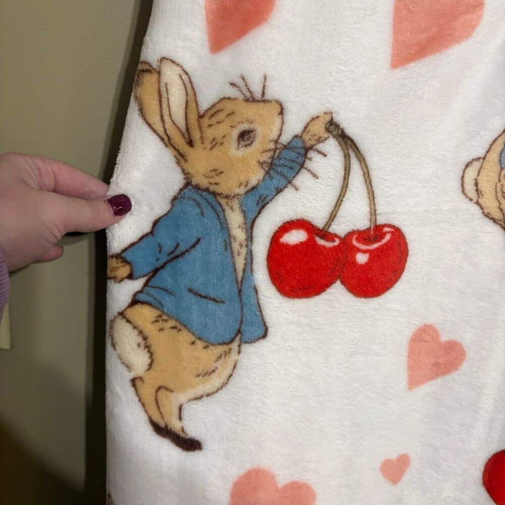Peter Rabbit Beatrix Potter Valentines Day Blanket Strawberry Cherry Heart NWT - Picture 2 of 8